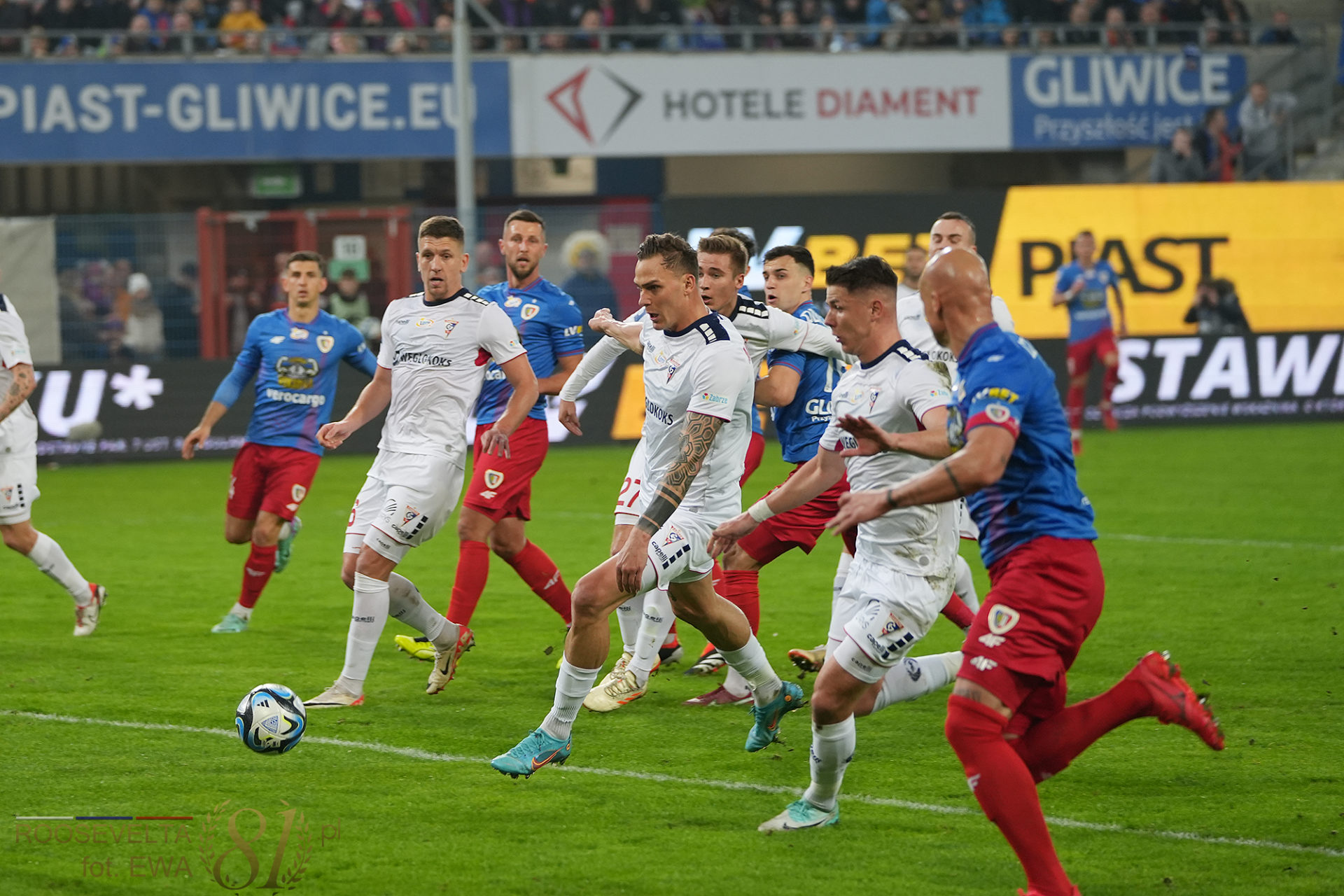 Piast Gliwice G Rnik Zabrze Rozpocz Li Od Mocnego Uderzenia