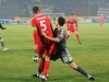 Grzegorz Bonin (Górnik) w starciu z Nikolą Mijailoviciem (Korona)