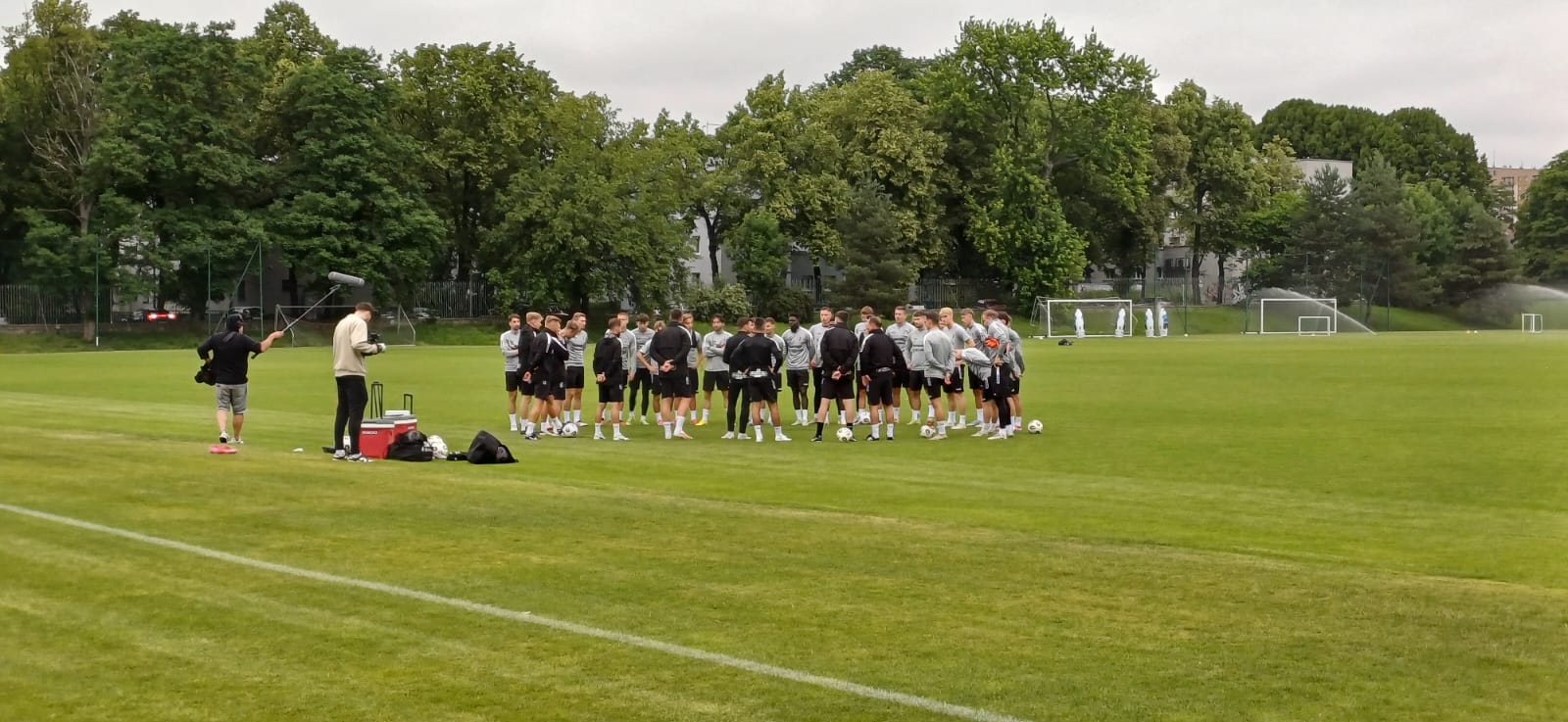 Na inauguracyjnym treningu Górnika Zabrze dla piłkarzy… brakło miejsca w szatni