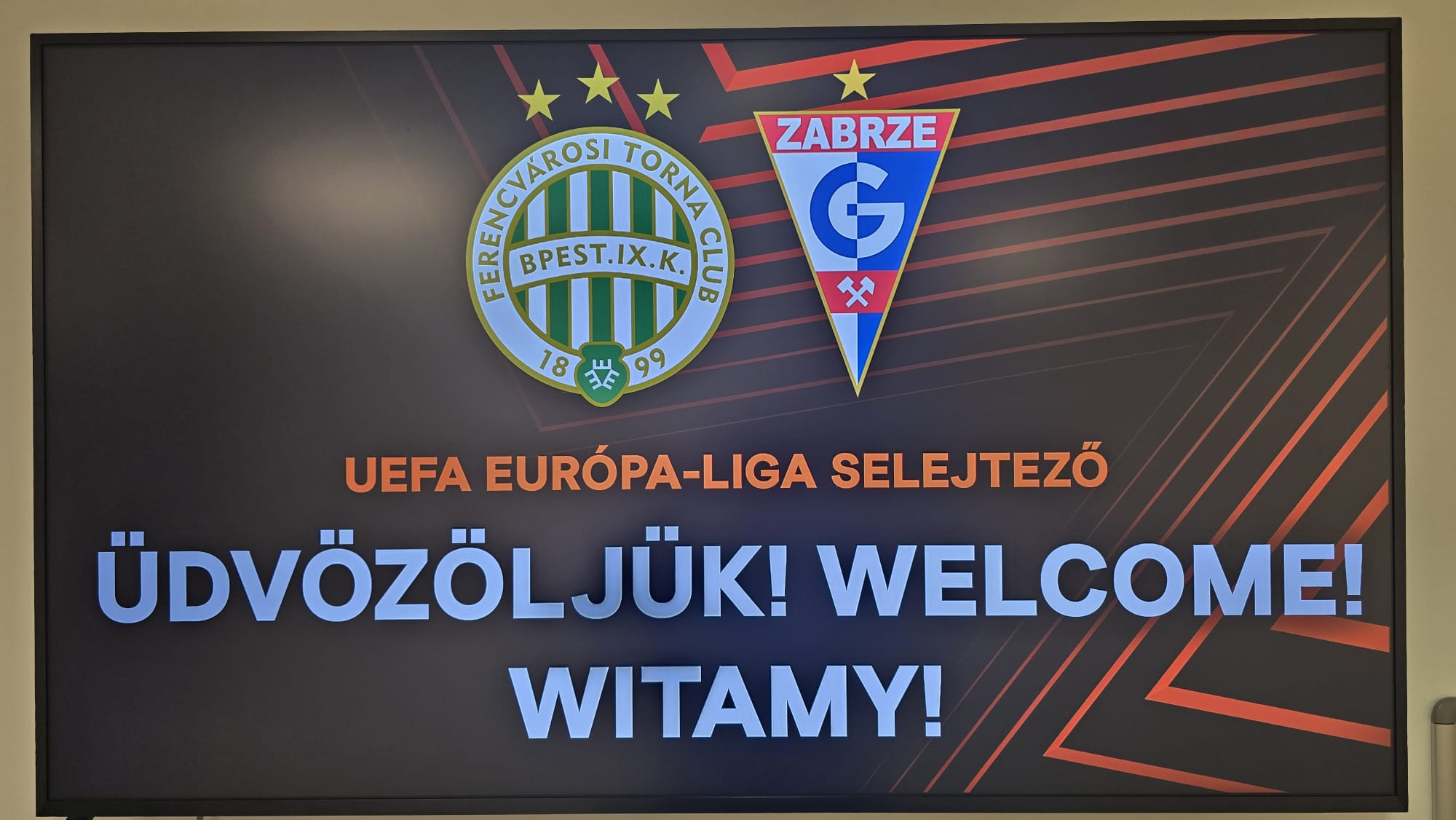Piłkarze Górnika Zabrze odbyli oficjalny trening na głównej płycie Groupama Arena w Budapeszcie
